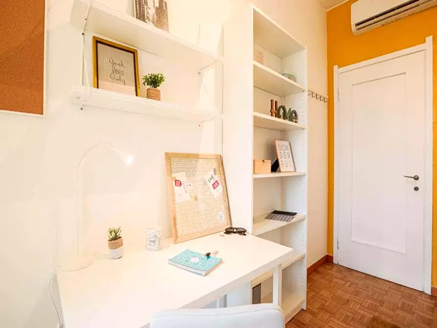 Immagine 2 di Camera in affitto  in Viale Tibaldi2 a Milano