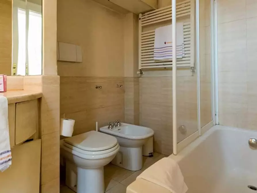 Immagine 10 di Appartamento in affitto  in Via Pontaccio a Milano