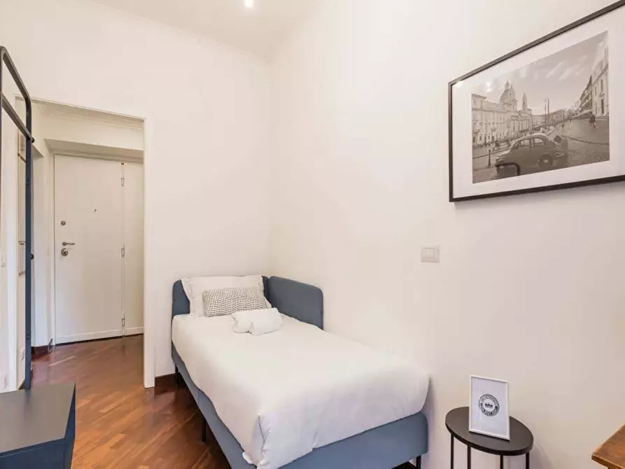 Immagine 12 di Appartamento in affitto  in Via Frattina a Roma
