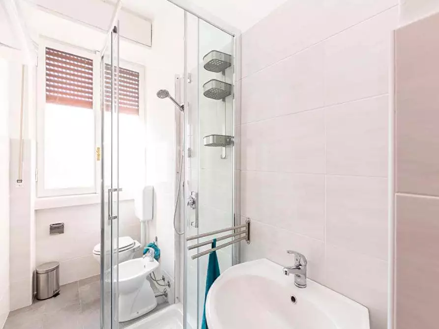 Immagine 14 di Camera in affitto  in Viale Lucania30 a Milano