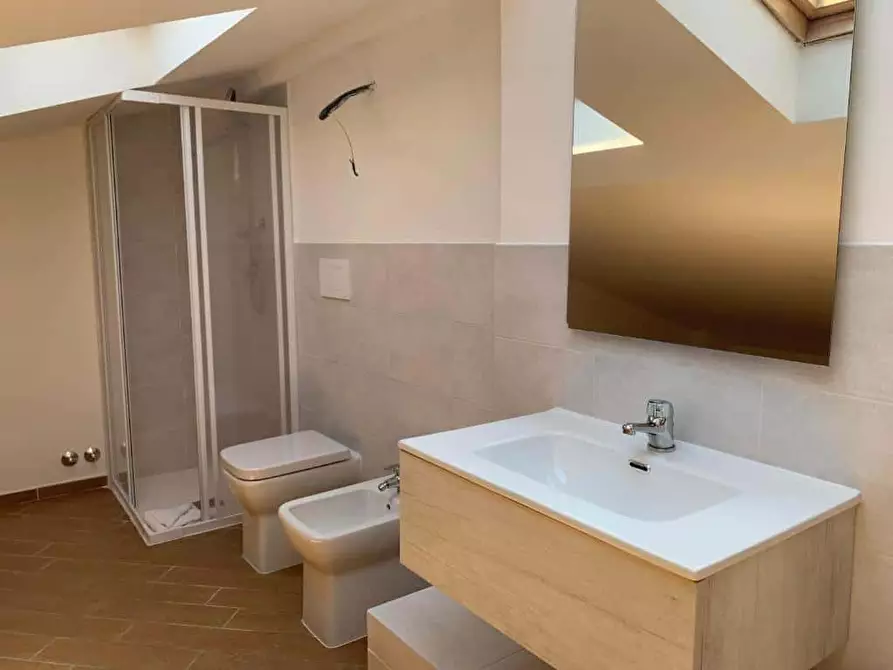 Immagine 15 di Appartamento in affitto  in via Giorgio Bassani72 a Roma