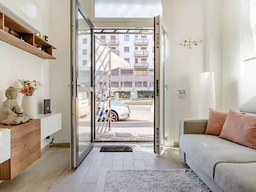 Immagine 12 di Appartamento in affitto  in Viale Carlo Troya23 a Milano