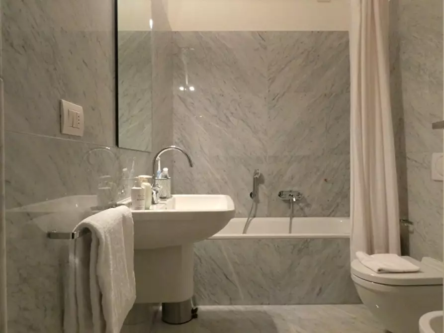 Immagine 15 di Appartamento in affitto  in Via Quintino Sella2 a Milano