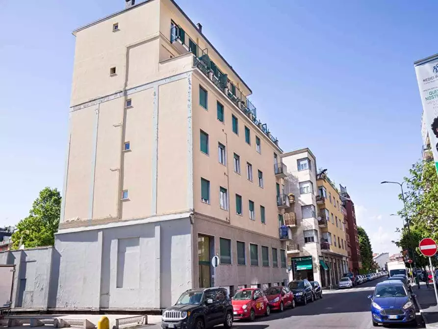 Immagine 31 di Camera in affitto  in Via Legnone15 a Milano