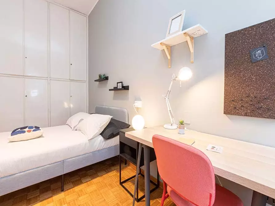 Immagine 26 di Camera in affitto  in Viale Emilio Caldara46 a Milano