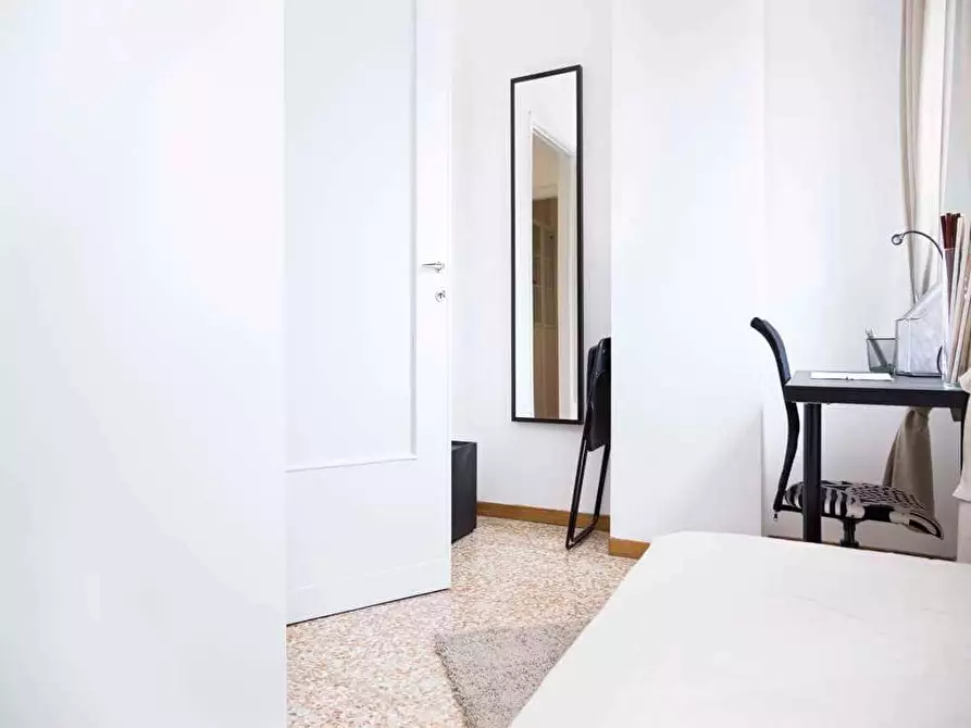 Immagine 6 di Camera in affitto  in Viale Carlo Espinasse12 a Milano