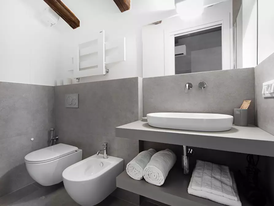 Immagine 24 di Appartamento in affitto  in Via dell'Indipendenza24 a Bologna