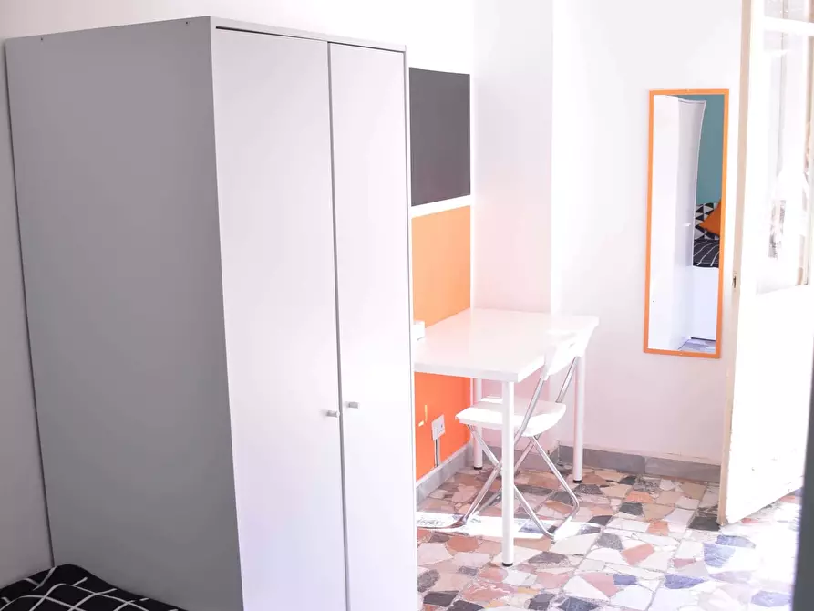 Immagine 2 di Camera in affitto  in Via Is Mirrionis87 a Cagliari