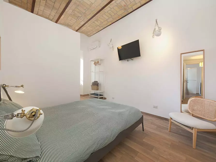 Immagine 22 di Appartamento in affitto  in Via del Commercio12 a Roma