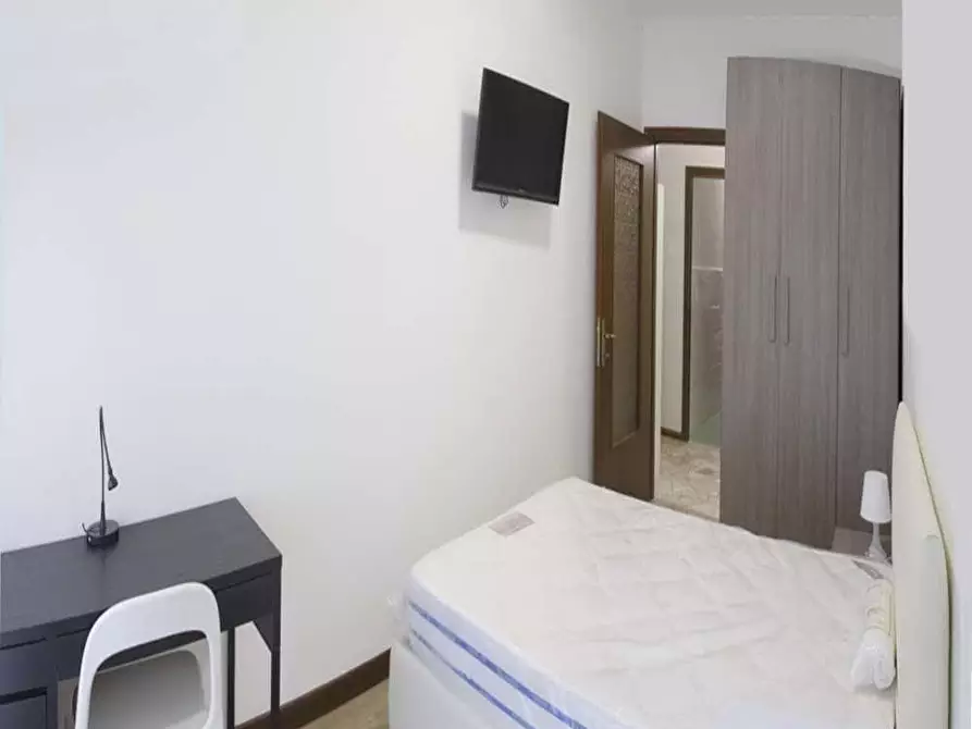 Immagine 9 di Camera in affitto  in VIA SOPERGA65 a Milano