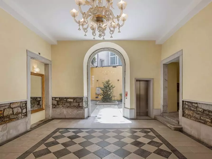 Immagine 17 di Appartamento in affitto  in Via Felice Venezian23 a Trieste