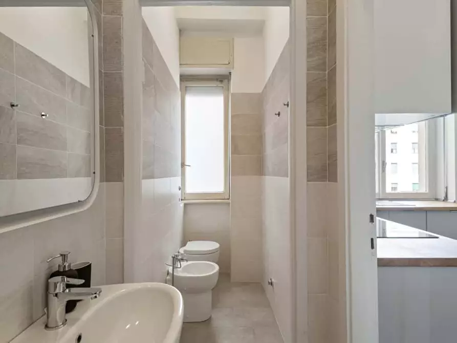 Immagine 5 di Camera in affitto  in Viale Vittorio Veneto22 a Milano