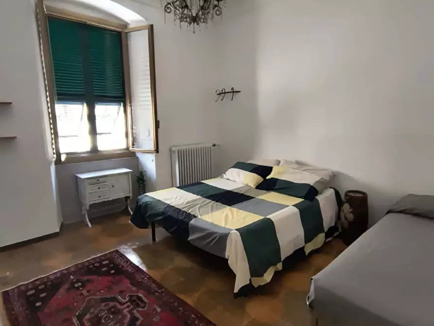 Immagine 1 di Camera in affitto  in Piazza Giuseppe Garibaldi8 a La Spezia