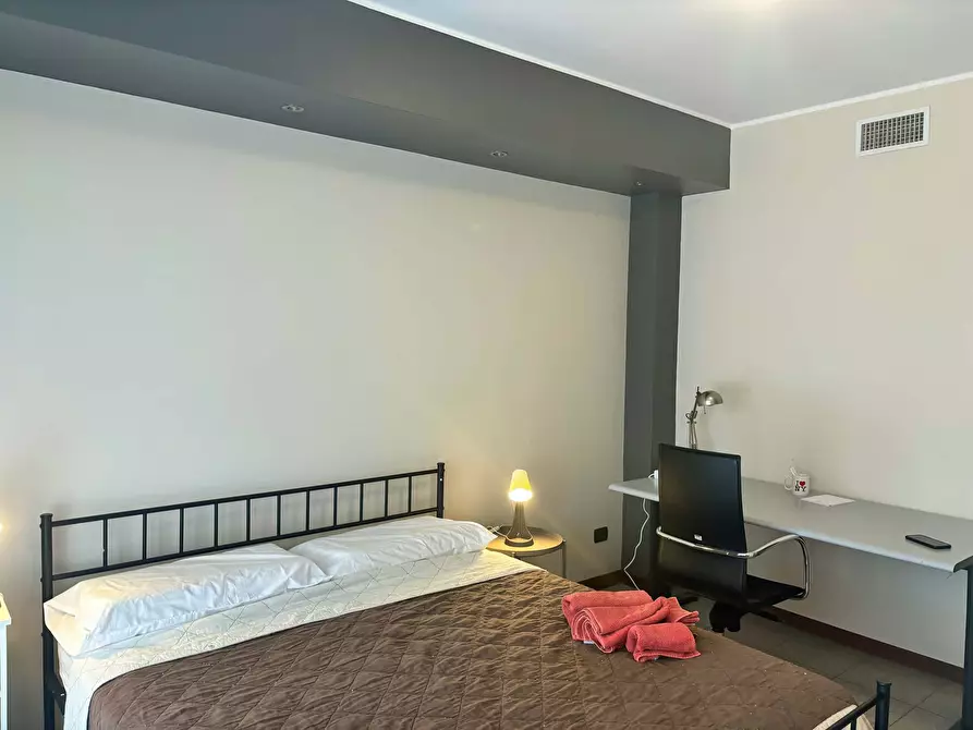 Immagine 4 di Camera in affitto  in Via Circonvallazione a Buccinasco