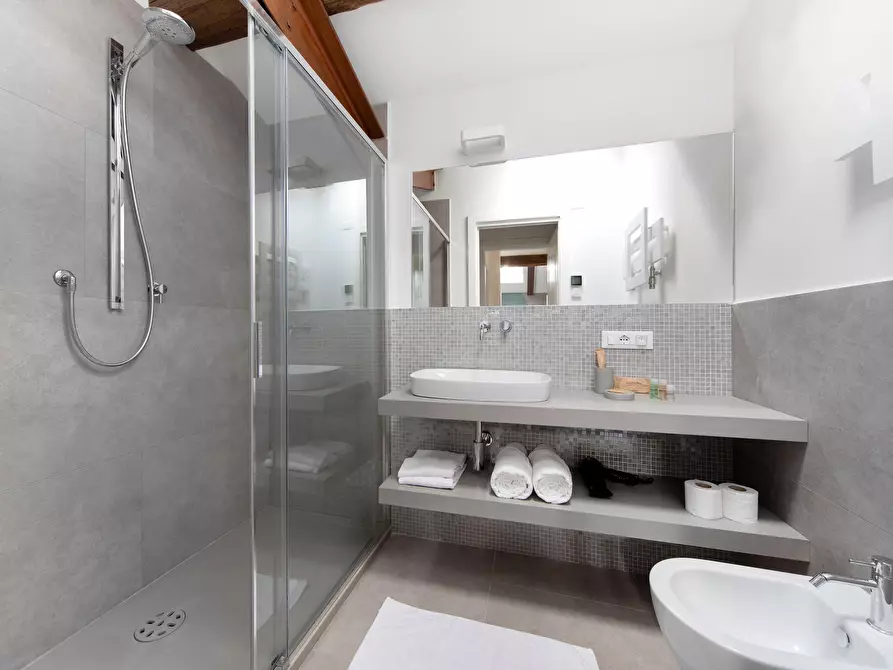 Immagine 18 di Appartamento in affitto  in Via dell'Indipendenza24 a Bologna