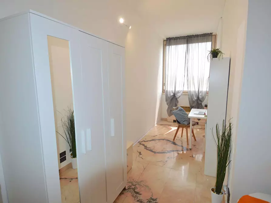 Immagine 2 di Camera in affitto  in Via Alfeo Corassori70 a Modena