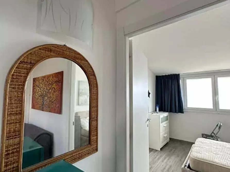 Immagine 10 di Appartamento in affitto  in Lungomare Duca degli Abruzzi28 a Roma