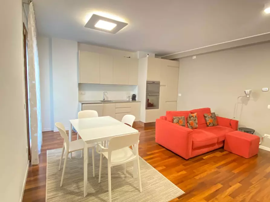Immagine 1 di Appartamento in affitto  in Via Giacinto Gallina10 a Milano