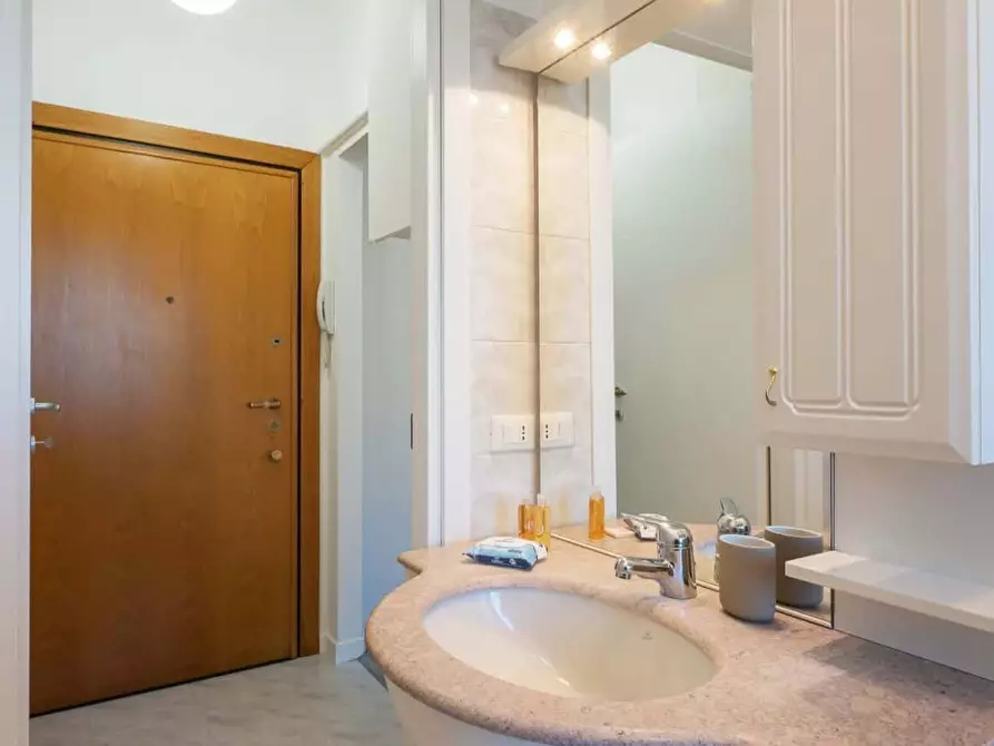 Immagine 14 di Appartamento in affitto  in Via Fiuggi59 a Milano