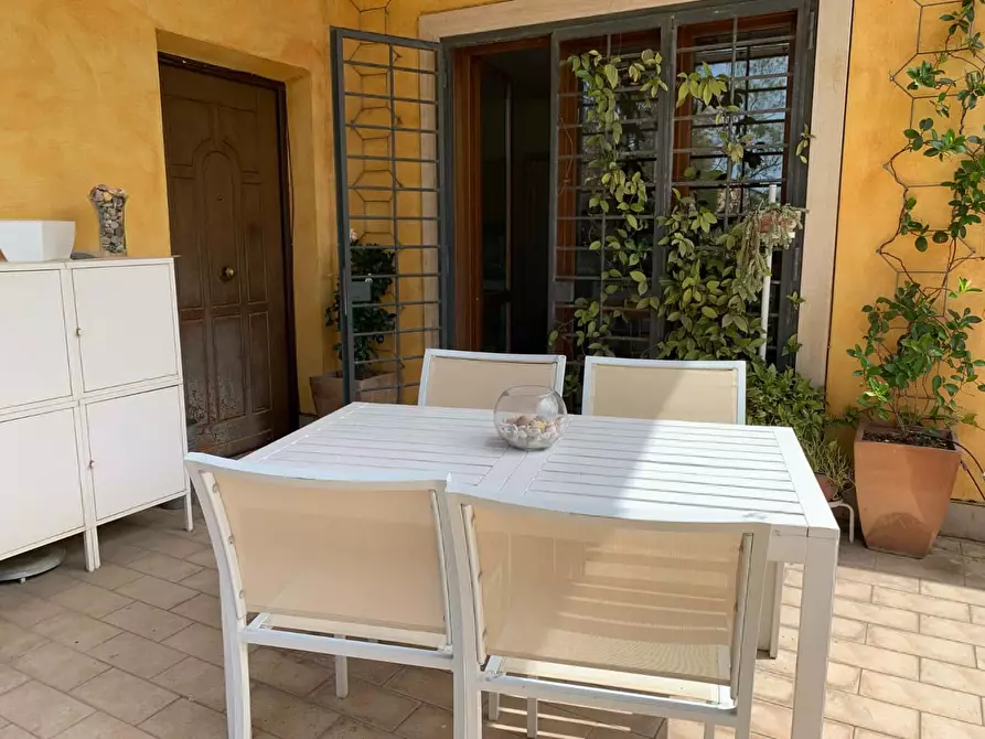 Immagine 11 di Appartamento in affitto  in Via Sisto Scaglia3 a Roma