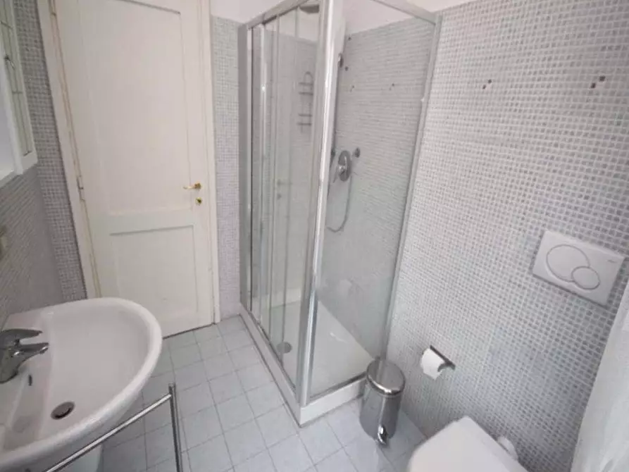 Immagine 27 di Camera in affitto  in Via Felice Bellotti11 a Milano