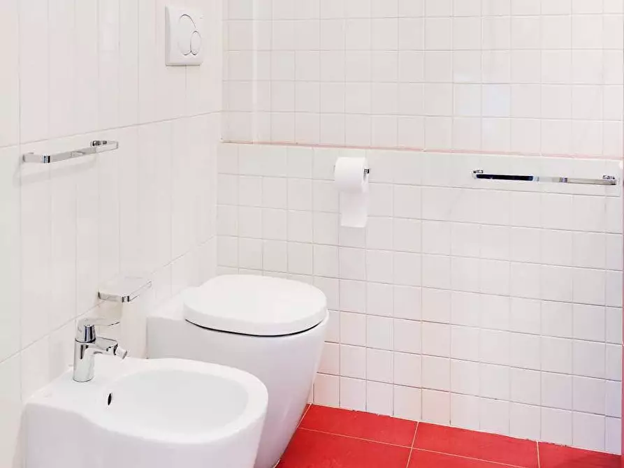 Immagine 18 di Camera in affitto  in Via Montebruno12 a Roma