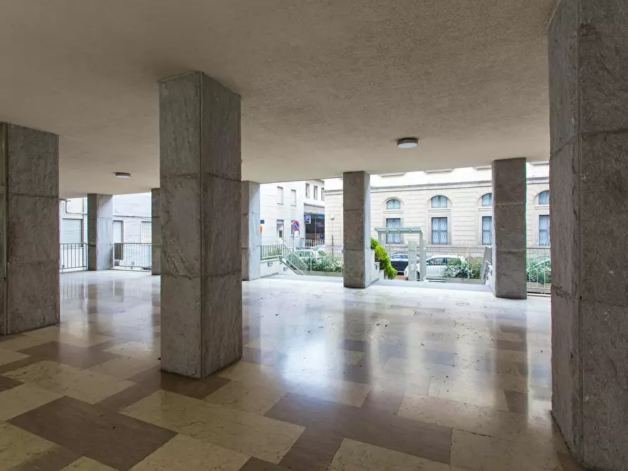 Immagine 25 di Appartamento in affitto  in Via Olmetto a Milano