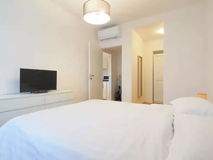 Immagine 4 di Appartamento in affitto  in Via Melzo16 a Milano