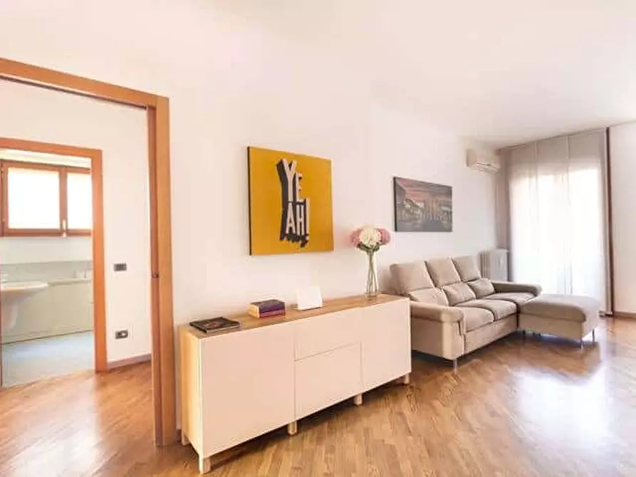 Immagine 2 di Appartamento in affitto  in Via Ruggero di Lauria12 a Milano