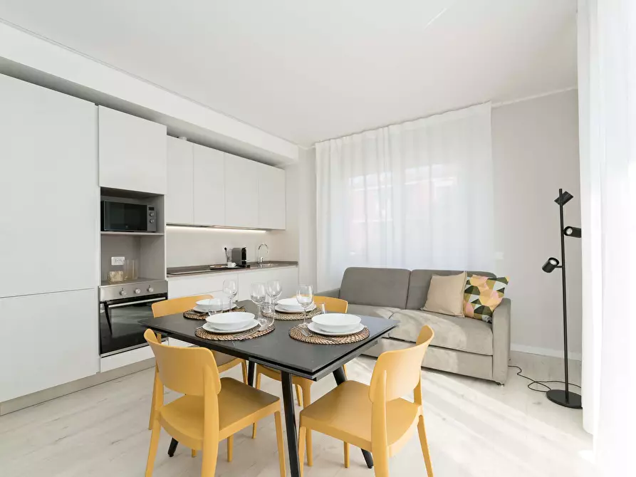 Immagine 2 di Appartamento in affitto  in Via Alfredo Comandini4 a Milano