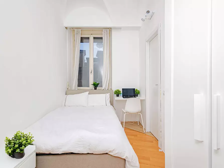 Immagine 2 di Camera in affitto  in Via Cesare Battisti13 a Milano