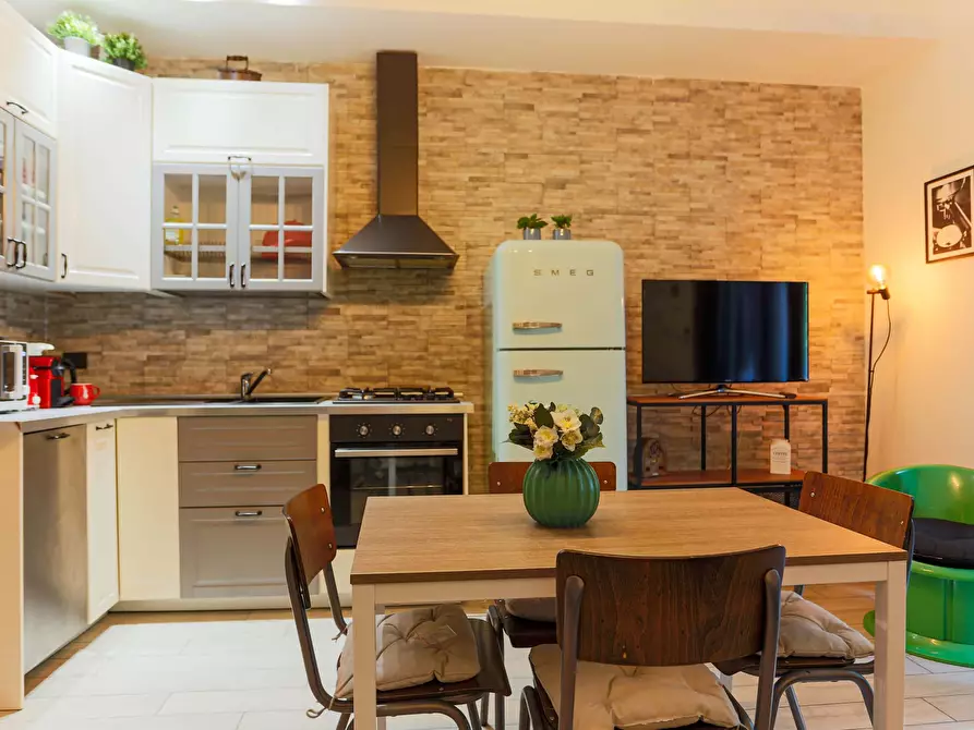 Immagine 1 di Appartamento in affitto  in Via Cenisio54 a Milano