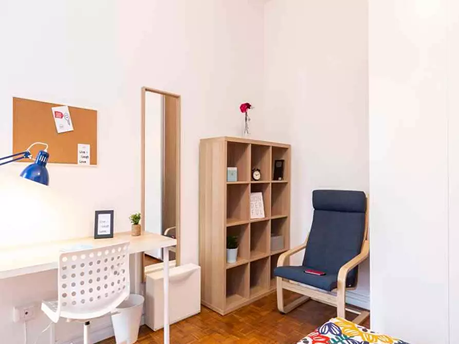 Immagine 2 di Camera in affitto  in Via Sulmona23 a Milano