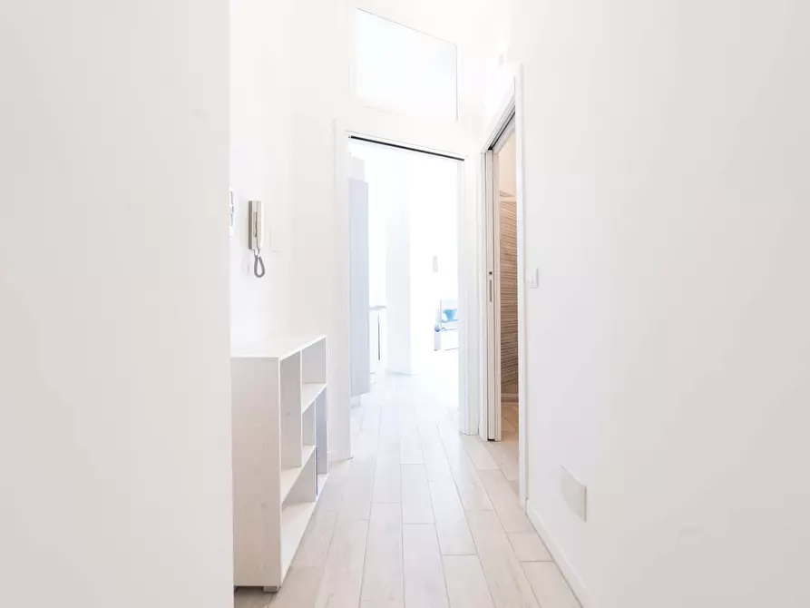 Immagine 6 di Appartamento in affitto  in Via Tonale5 a Milano