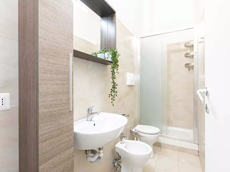 Immagine 8 di Camera in affitto  in Via Comelico8 a Milano