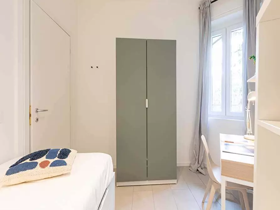 Immagine 2 di Camera in affitto  in Via Luigi Scrosati8 a Milano