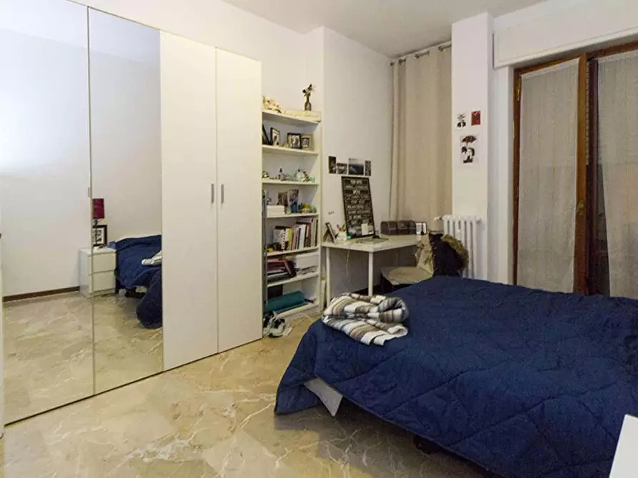 Immagine 21 di Camera in affitto  in Via Perugino a Milano