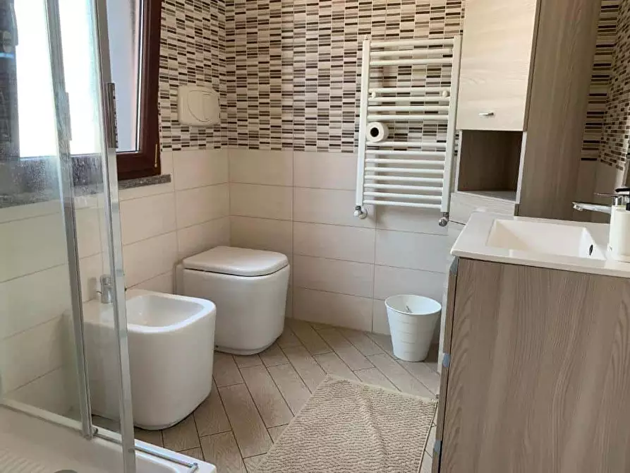 Immagine 41 di Appartamento in affitto  in via Giorgio Bassani72 a Roma