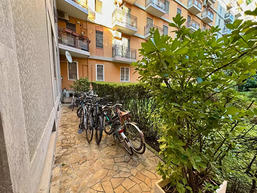 Immagine 16 di Camera in affitto  in Via Francesco Caracciolo26 a Milano