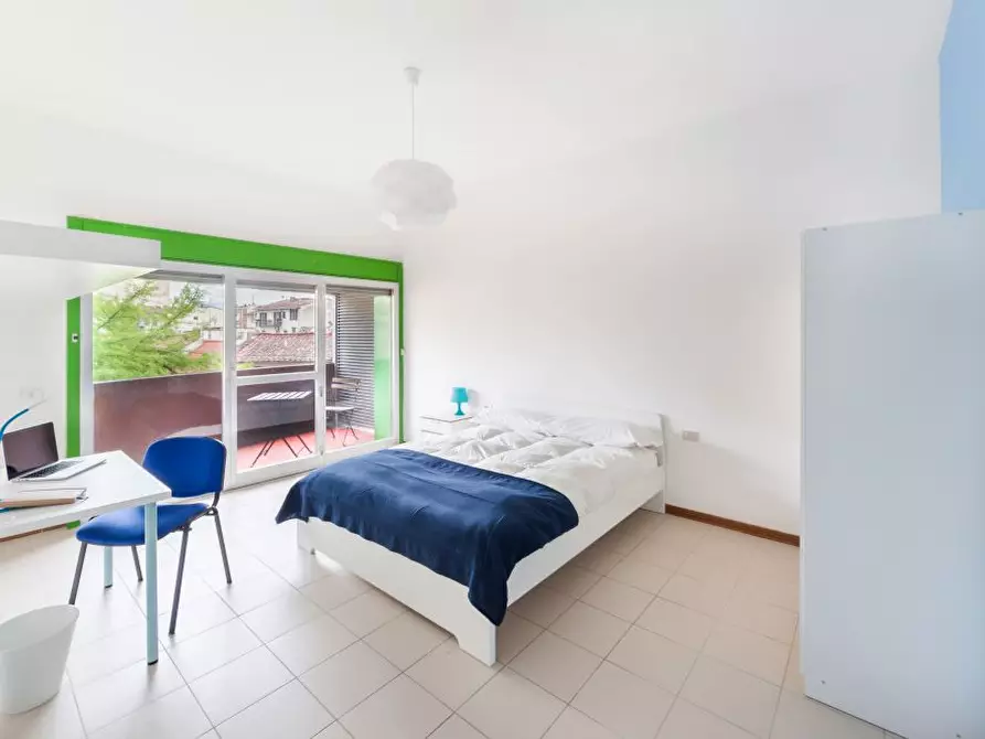 Immagine 2 di Camera in affitto  in Via Ponte all'Asse5 a Firenze