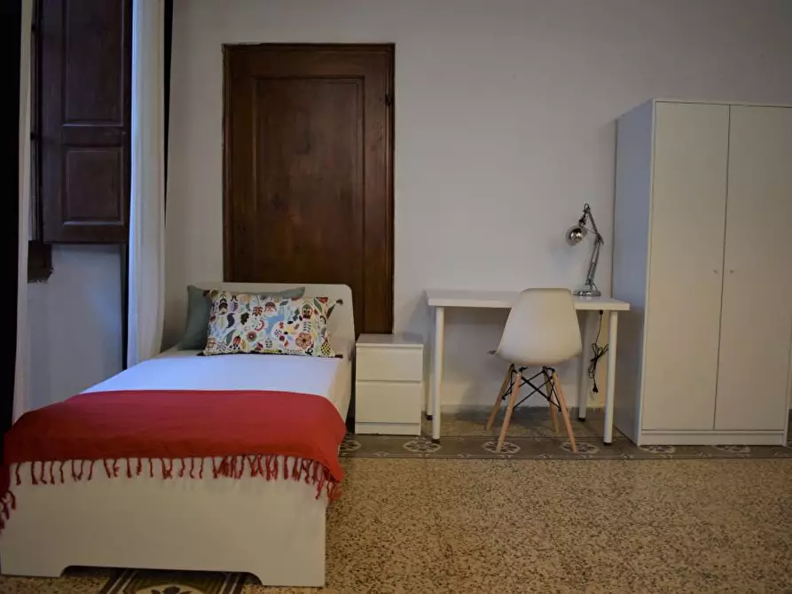 Immagine 2 di Camera in affitto  in Borgo Ognissanti21 a Firenze