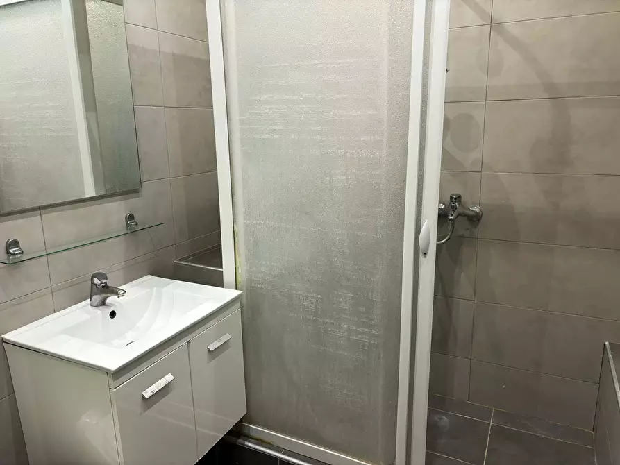 Immagine 15 di Camera in affitto  in Via Angelo de Gasperis2 a Milano