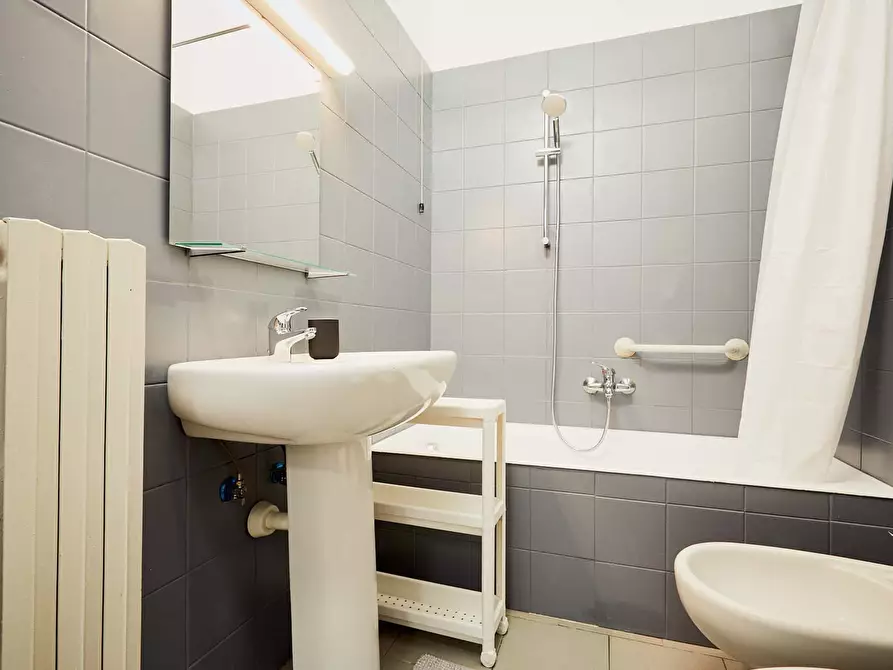 Immagine 23 di Camera in affitto  in Via Ormea85 a Torino