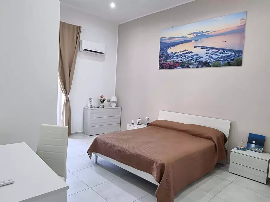 Immagine 1 di Camera in affitto  in Via dei Tribunali268 a Napoli