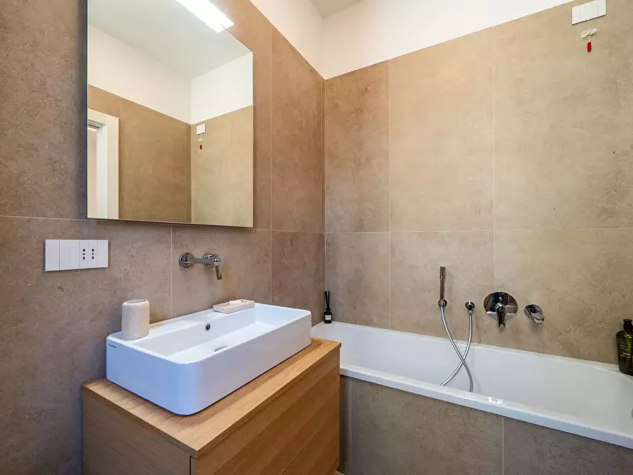 Immagine 27 di Appartamento in affitto  in Via Errico Petrella4 a Milano