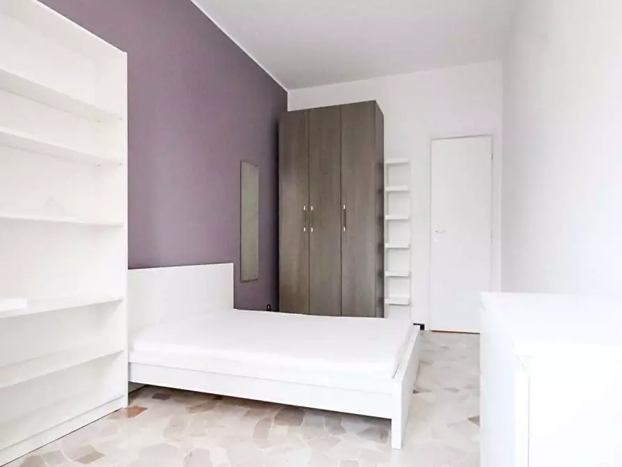 Immagine 3 di Camera in affitto  in Via Raffaello Bertieri1 a Milano