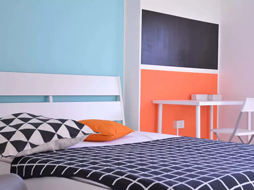 Immagine 2 di Camera in affitto  in Via Is Mirrionis87 a Cagliari