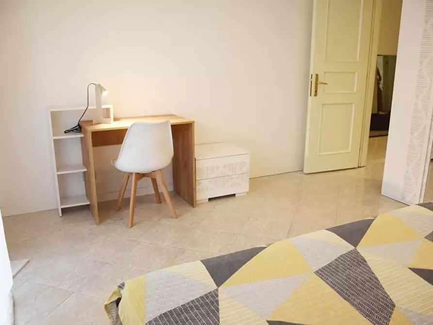 Immagine 3 di Camera in affitto  in Via Canzone del Piave51 a Roma