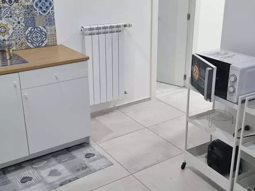 Immagine 14 di Camera in affitto  in Via dei Tribunali268 a Napoli