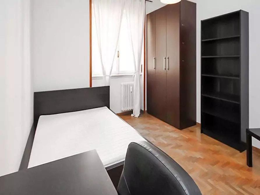 Immagine 4 di Camera in affitto  in Viale Campania29 a Milano